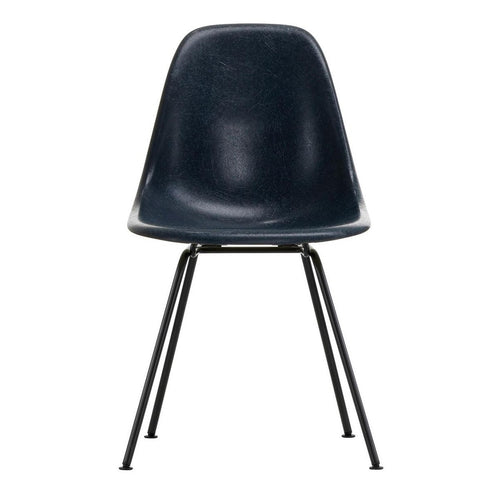 Cadeira Eames em Fibra de Vidro DSX / Base Preta